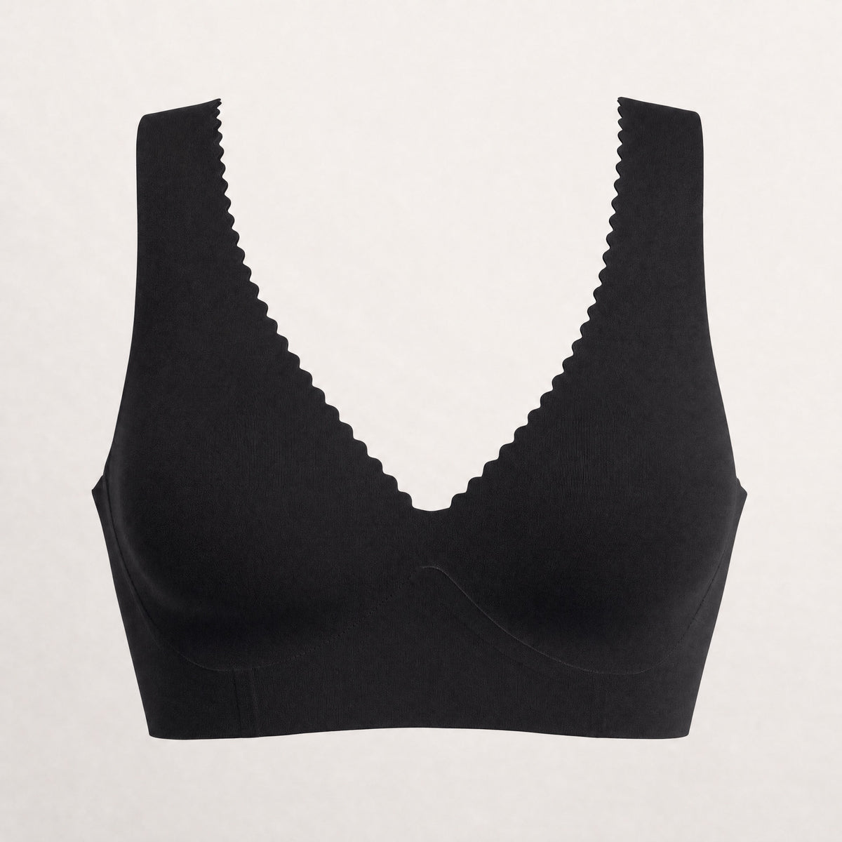 Saint Maxime seamless wirefree bra in matte black